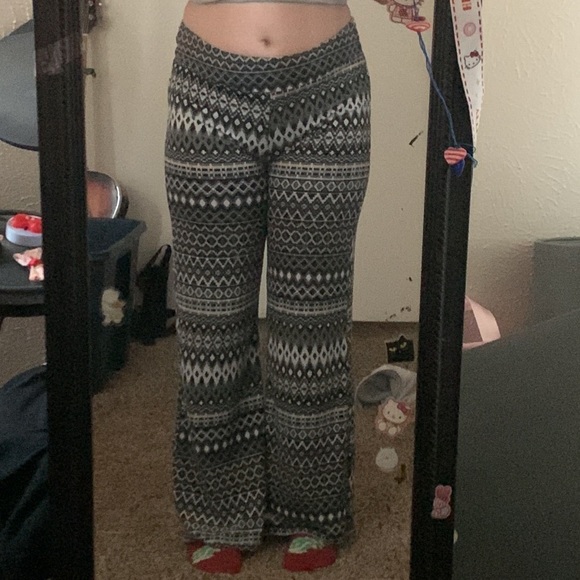 Patterned Pants! - Picture 4 of 6
